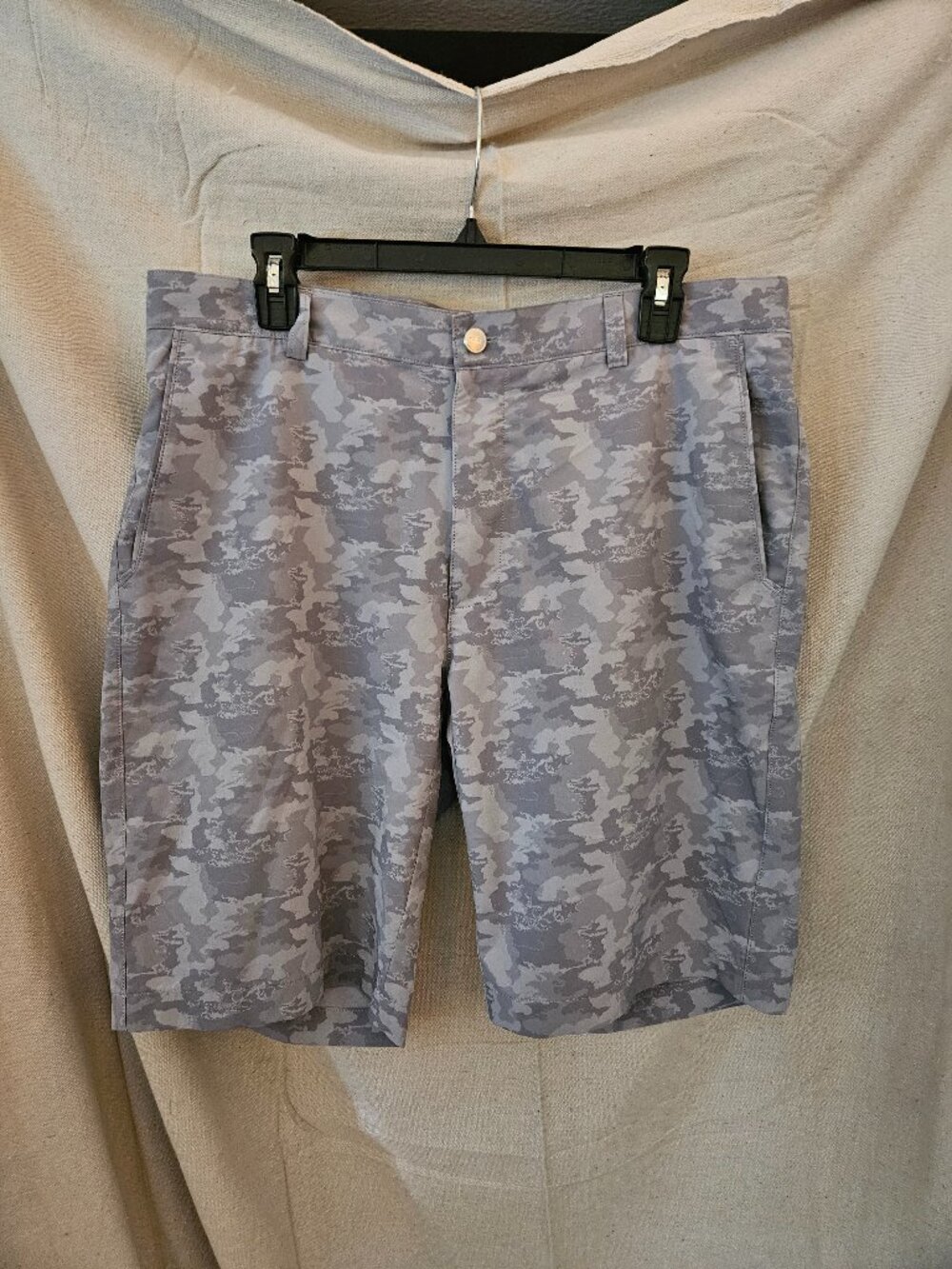 Men's Size 36 Peter Millar Camouflage Shorts Camo MINT
